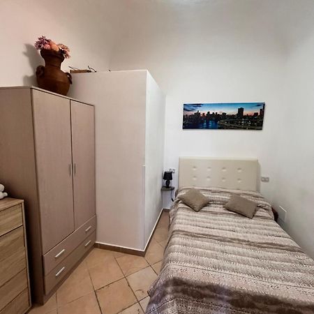 House Del Corso Calatafimi Apartman Palermo Kültér fotó